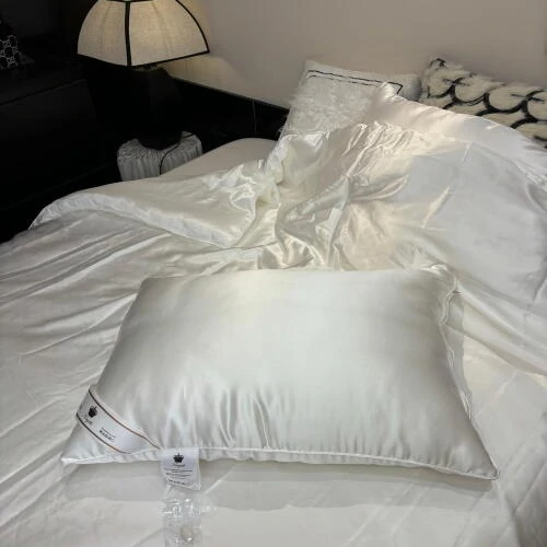 Подушка Kingsilk Luxury 50*70 1,3 кг гладкий шелк