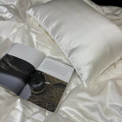 Подушка Kingsilk Luxury 50*70 1,3 кг гладкий шелк